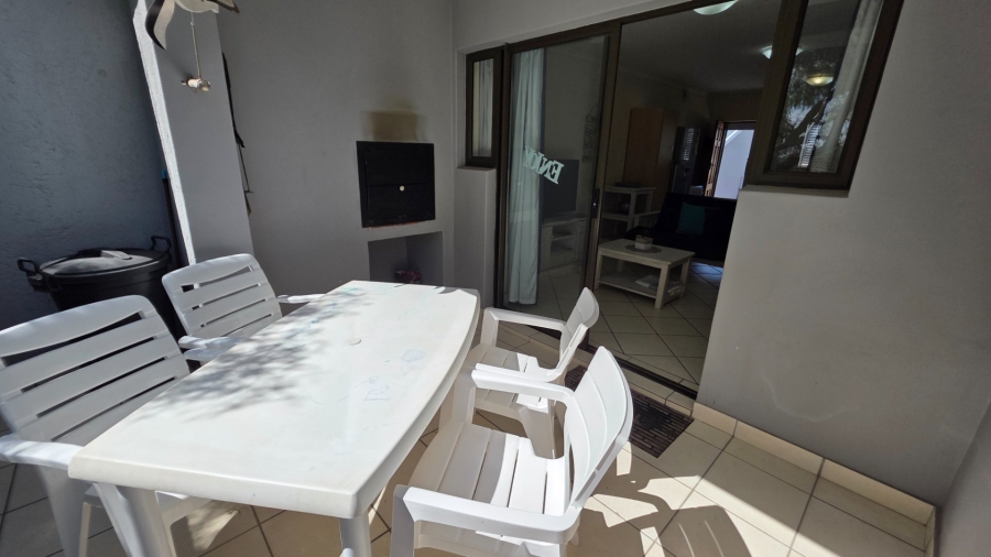 2 Bedroom Property for Sale in Hartenbos Central Western Cape